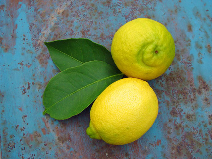 lemons-&-leaves-Table